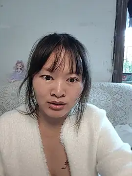 Xiaokeai2026 - 开始有些放不开，需要哥哥调教