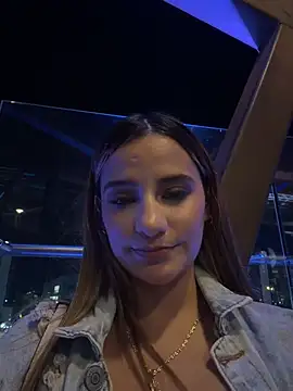 Vaniluu9 - 🍒🍒 I fuck my apartment in a public bath