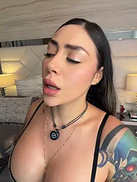 Miacoleman_ - oil tits