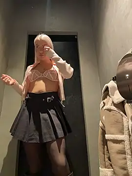 NewLale - Show tits