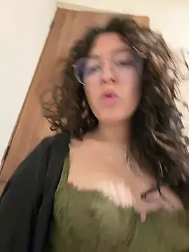 Alicatcua_1 - JUGAR CON MI PUSSY 5 MIN