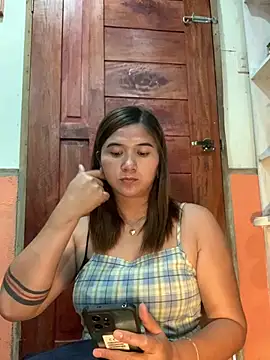 Ur_YuSra - Finger my sweet pussy🤭