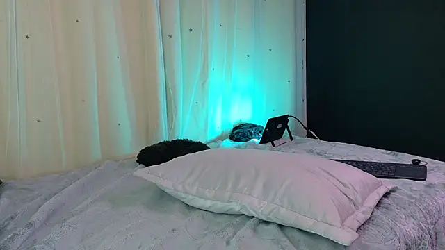 Valeriaa_cruz - kiss my naked tits