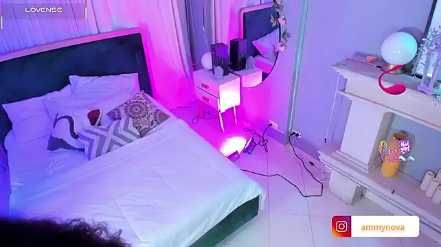 Ammy_nova - show boobs + oil