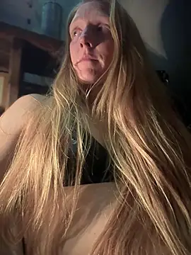 GoldenFlameGoddess - Booo! 👻