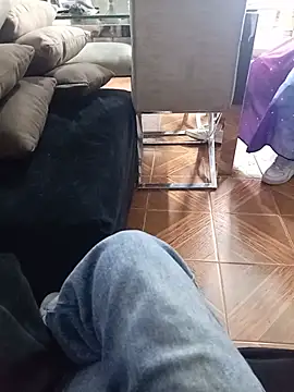 Claudiafresita - Mostrarte en 4 con pantalón