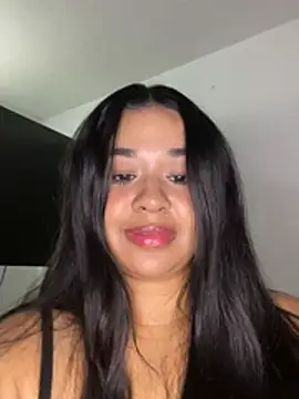 Aitana98_ - Love me a little more.