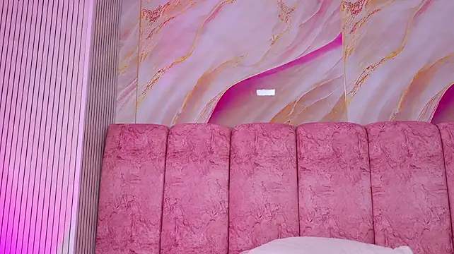 Emmacurvy - Ride and Spank Asss🍑