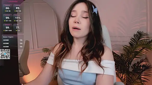 Llina_gloww - do you wanna to slap me?