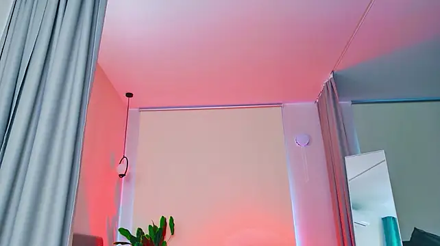 StarrShinee - Jiggle booty under skirt and slap slap