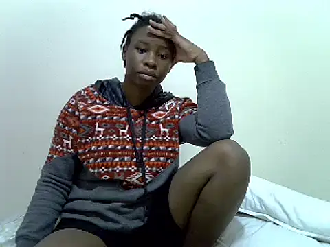 Malia001 - fingering until i squirt