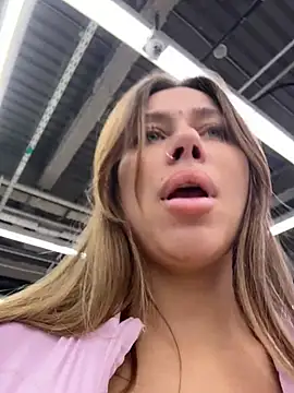 Jucie_Boom - RISKY BOOBIE FLASH😱😱