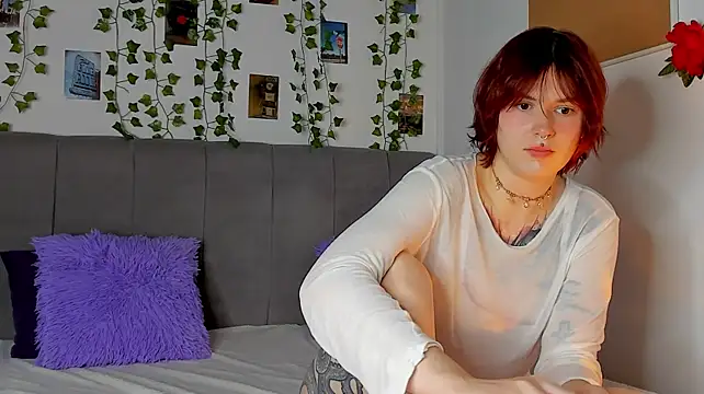 Miss_Lizzy - a hot body tease!