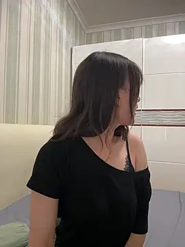 Huihui_520 - 撞到下巴痛痛，哥哥心疼宝宝