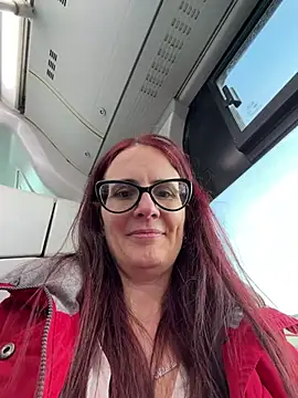 NataKitten - Bra off in Public,Nipclamps🗜️ on, LT 🎁