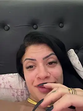 Belababyy - Peladinha se masturbando