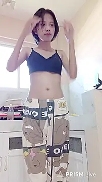 WetVirginPussy - SQUIRT IN BED🥵