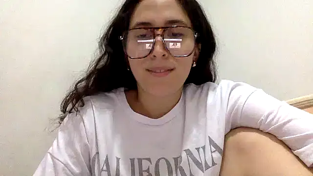 LatinDoll8 - Legs up! Fingering pussy time