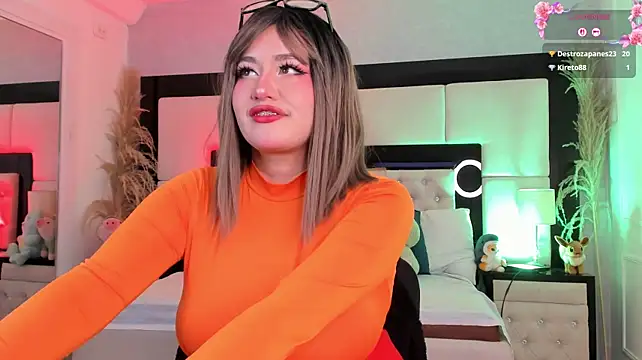 SummerLuna - Titsjob + Saliva on boobs 🔥😈