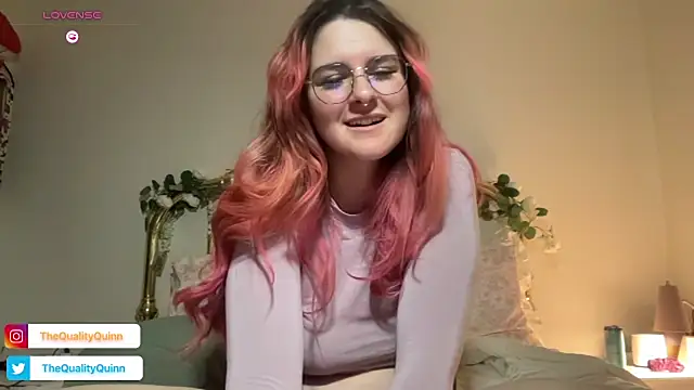 Thequalityquinn - Vibrator on Clit Madness!