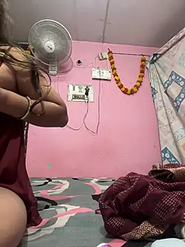 HotyNishakaur - Nude ass in 2finger hard