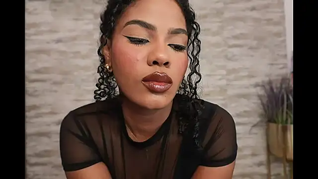 HOTBLACKANDWHITE2 - SQUIRT