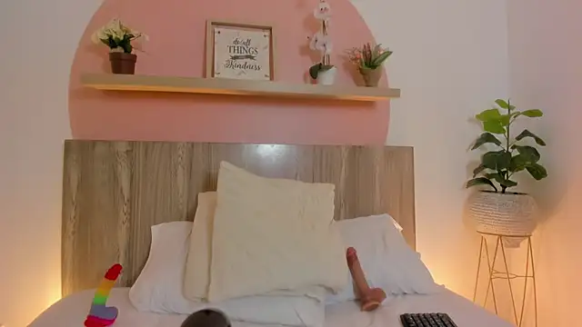 Molly_lovee_ - finger in my ass