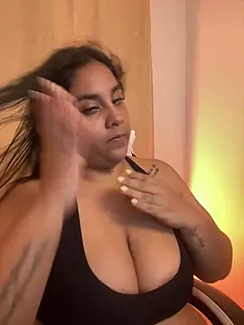 Liith - 3 fingers in my pussy