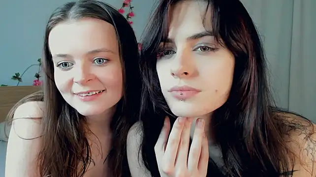 KrystalTrudel - suck each other tongues close to cam