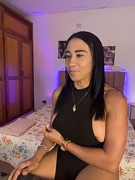 Charlotte_bayron02 - legs open up I masturbate