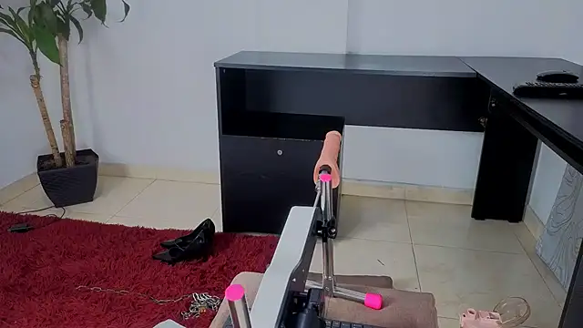 Mariana_Lu - plug ass+ azotes
