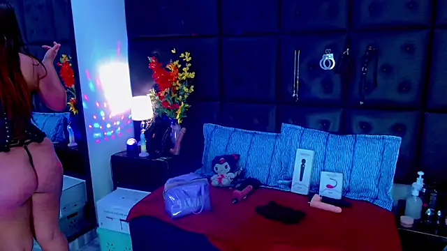 Cloelombard - bouncing breasts