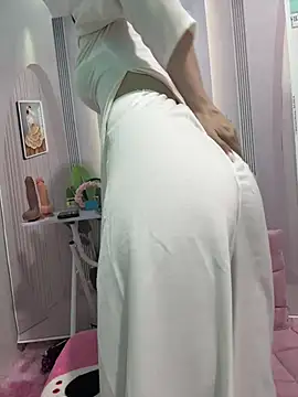 Nana-19 - Show boobs oil