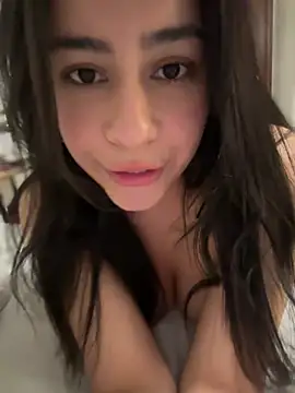 CuteKira7 - Sensual striptease and dance (2 songs)
