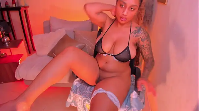 MilaBrownn - Fingers in the pussy x3 min ✌