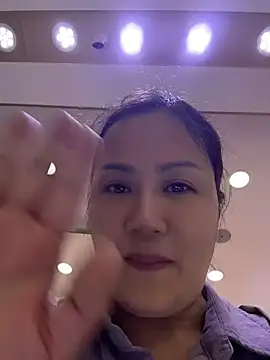Amy1688 - 脱内裤直播一分钟