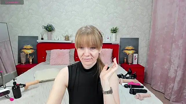 KattyPeachX - Fuck me Lash, Domi, Nora! Show pussy