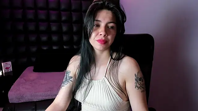 Chloe_Crysstal - Oil In All Body Naked 😈