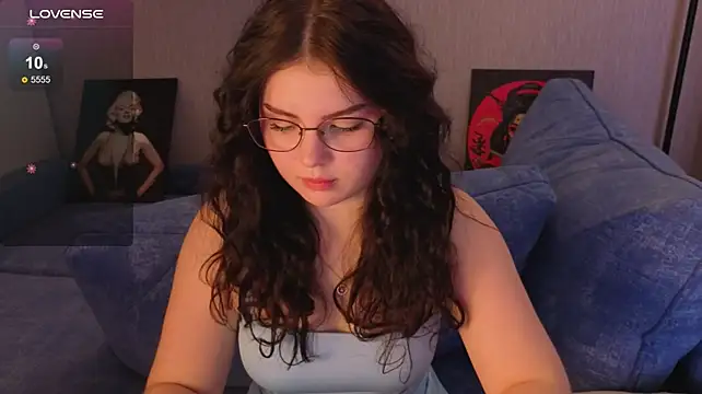 Lollyy_pop - I suck my fingers and look into your eye