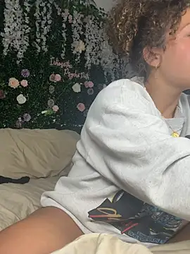 LyraCovee - Take my shirt off❤️✨