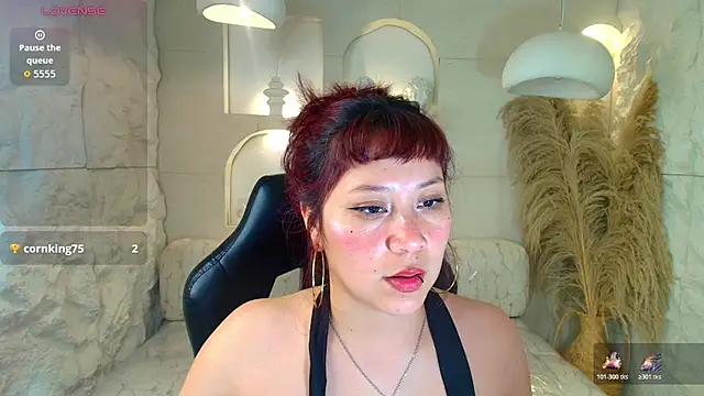 Valentina_r_ - naked doggy style