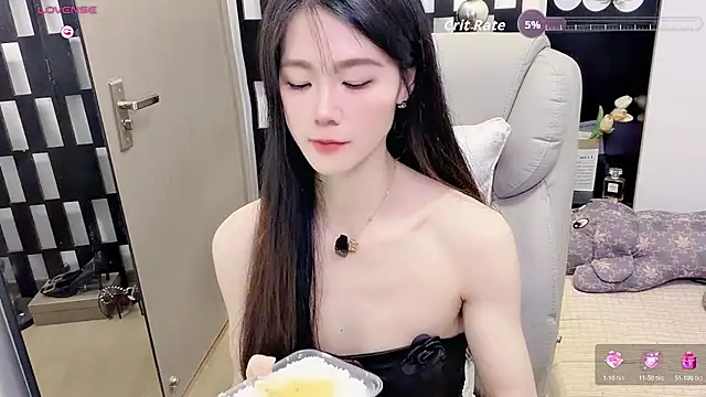 Yueyue-MM - 小粉塞入3分钟