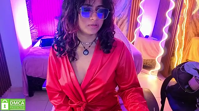 Kristen_tay - send a kiss 😘