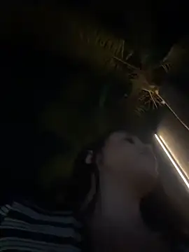 SofiaWildee - Flash boobs