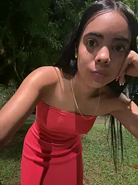 NAUGHTY_LITTLE_18 - SHOW PUSSY IN THE PARK🔥❤️😈