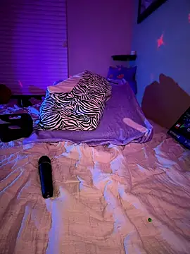 MarlaFknSinger - naked and 100 spanks