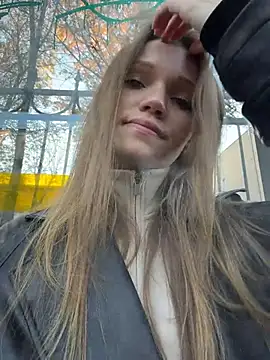 StreetSquirt - show under boobs in the library