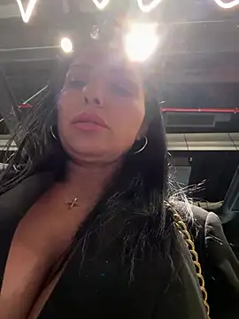 KimKelly13 - Tip of 50 tk a video squirt on the stree
