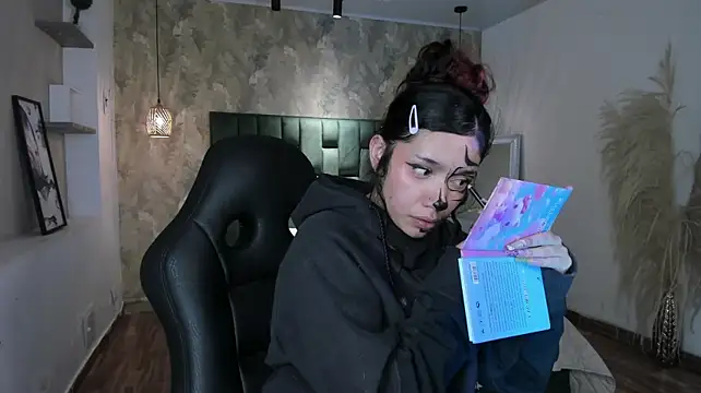 Iam_Andre - Flash boobs + spank x 4