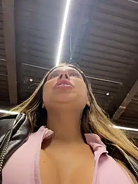 Jucie_Boom - INSERT 1 FINGER IN PUSS IN PUBLIC WC